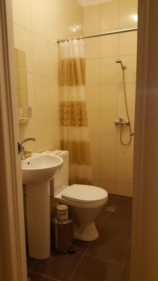 Room In An Old House ตรุสคาเวตส์ ภายนอก รูปภาพ